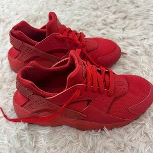 Red Nike Huarache Size 7 Youth/Women’s 8
